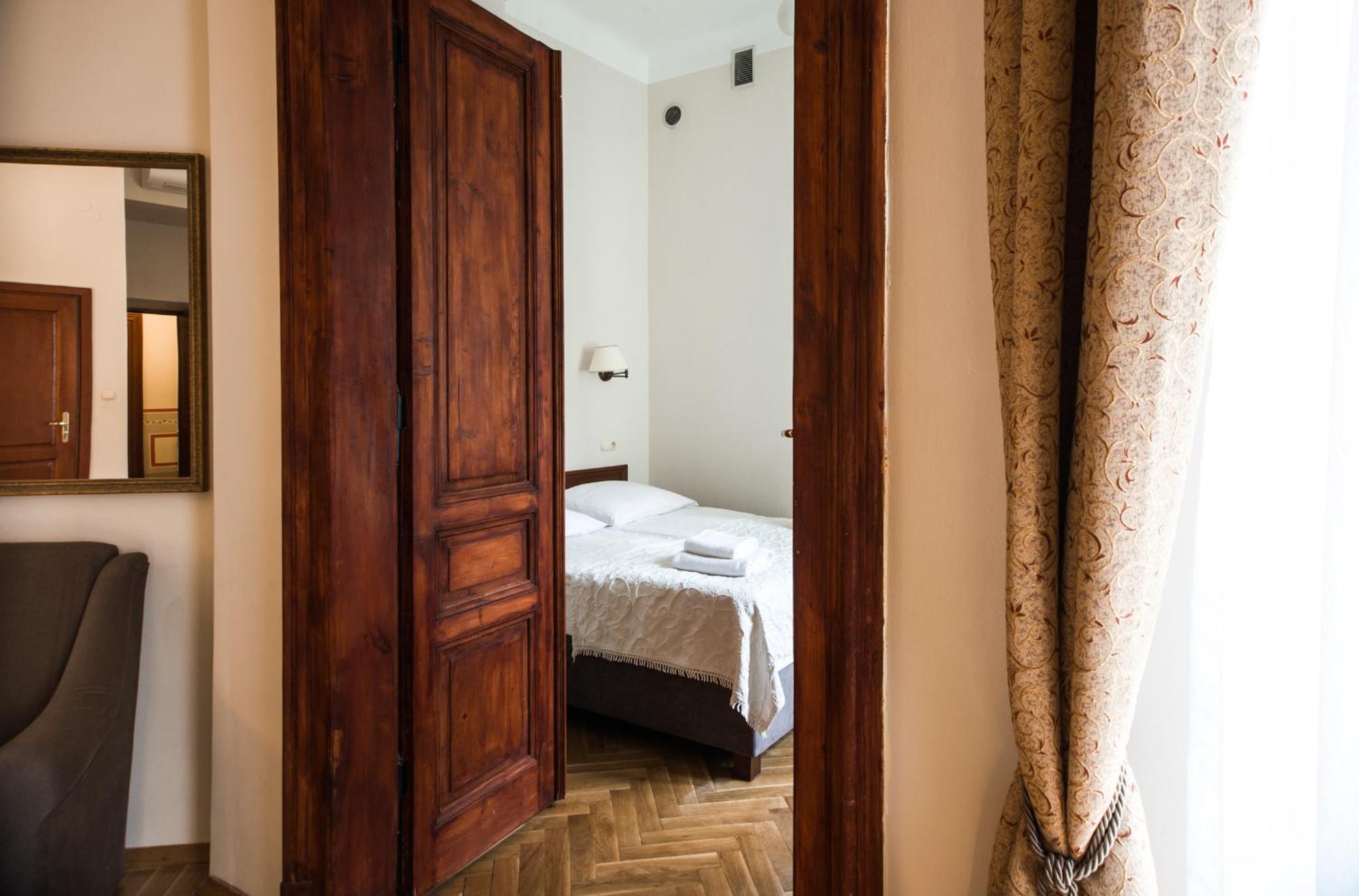 Aparthotel Basztowa Krakow Exterior photo